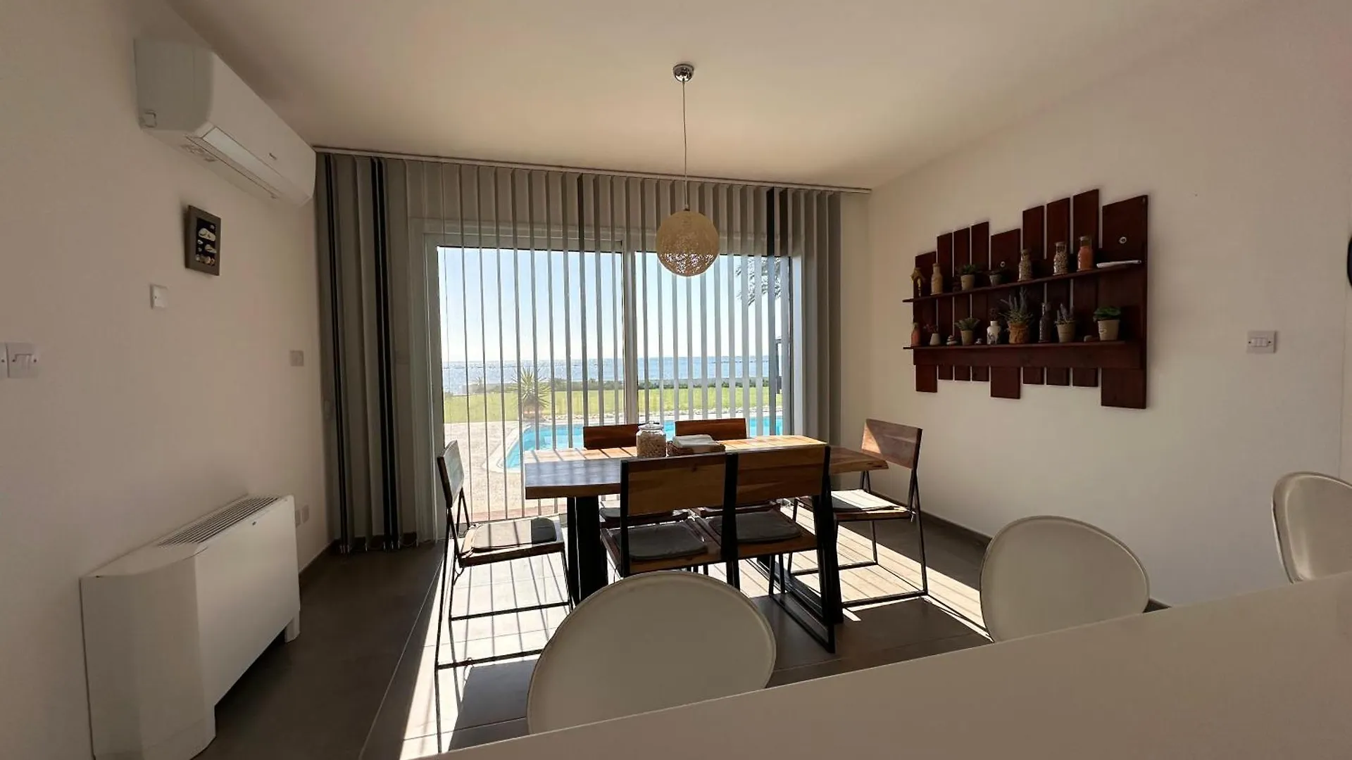 Paradise Beachvilla Perivolia