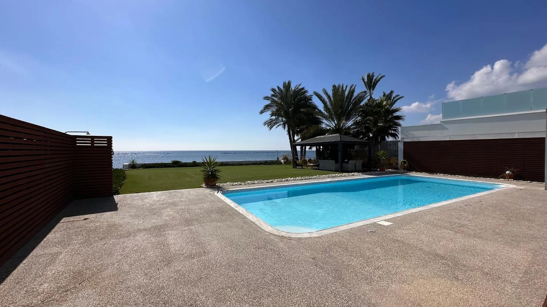 Villa Paradise Beachvilla Perivolia